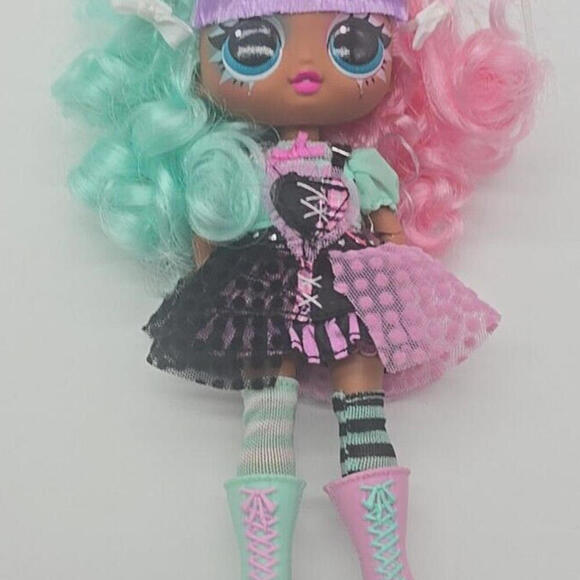 LOL Surprise Tweens Lexi Gurl Fashion Doll Series 2‎ - Picture 1 of 8